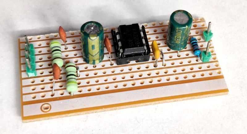 Photo of a BTL TDA2822M on Stripboard PCB